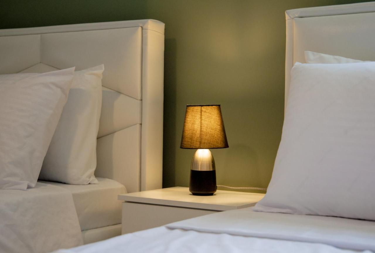 Ajilin Hotel Rooms Korce Eksteriør bilde