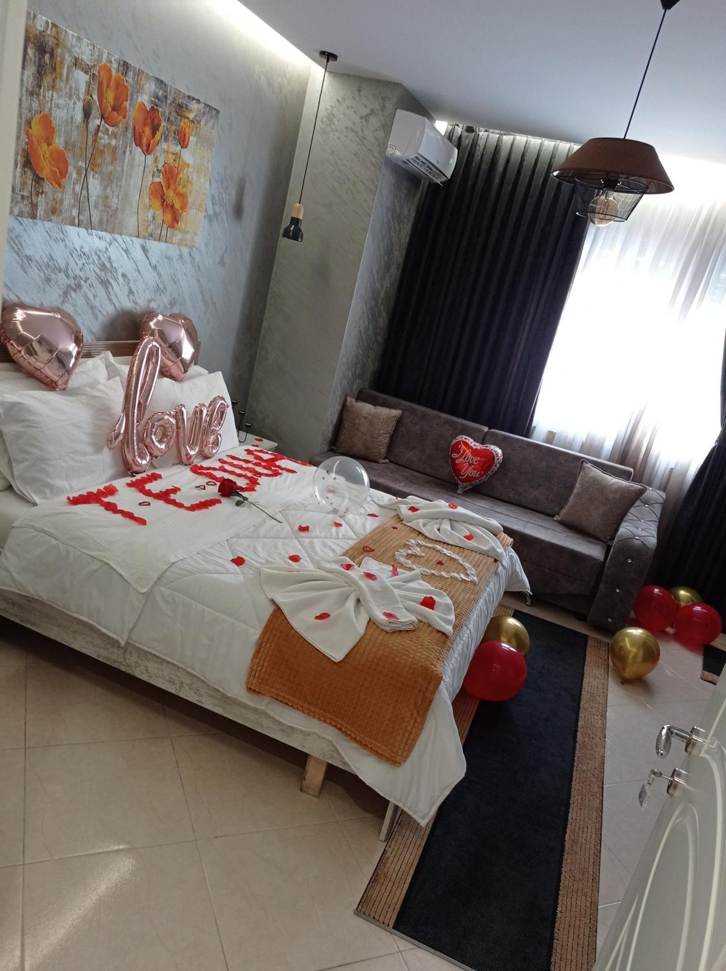Ajilin Hotel Rooms Korce Rom bilde