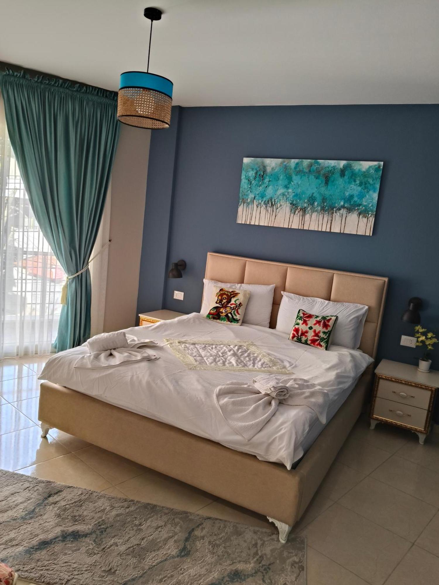 Ajilin Hotel Rooms Korce Rom bilde