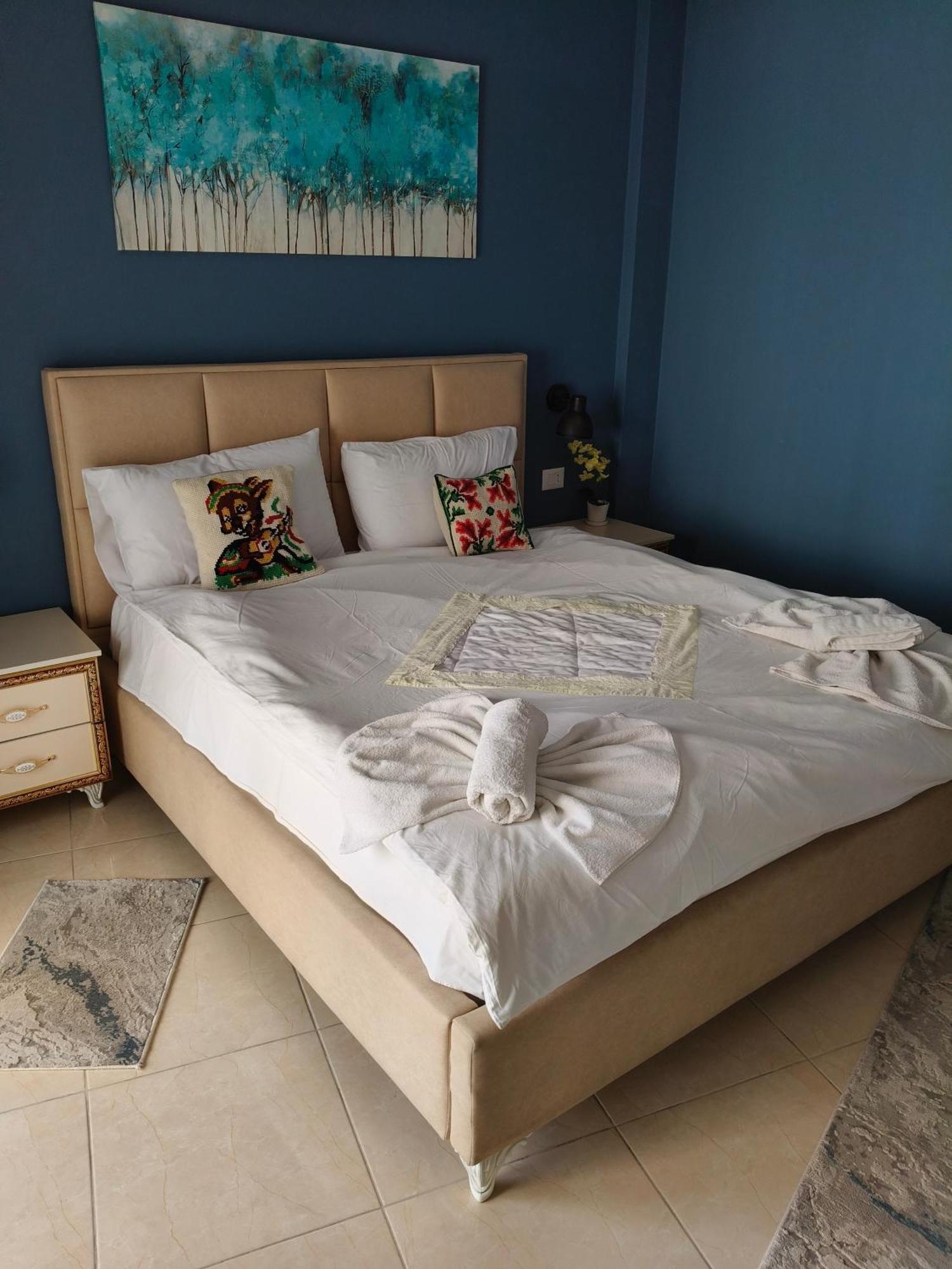 Ajilin Hotel Rooms Korce Rom bilde