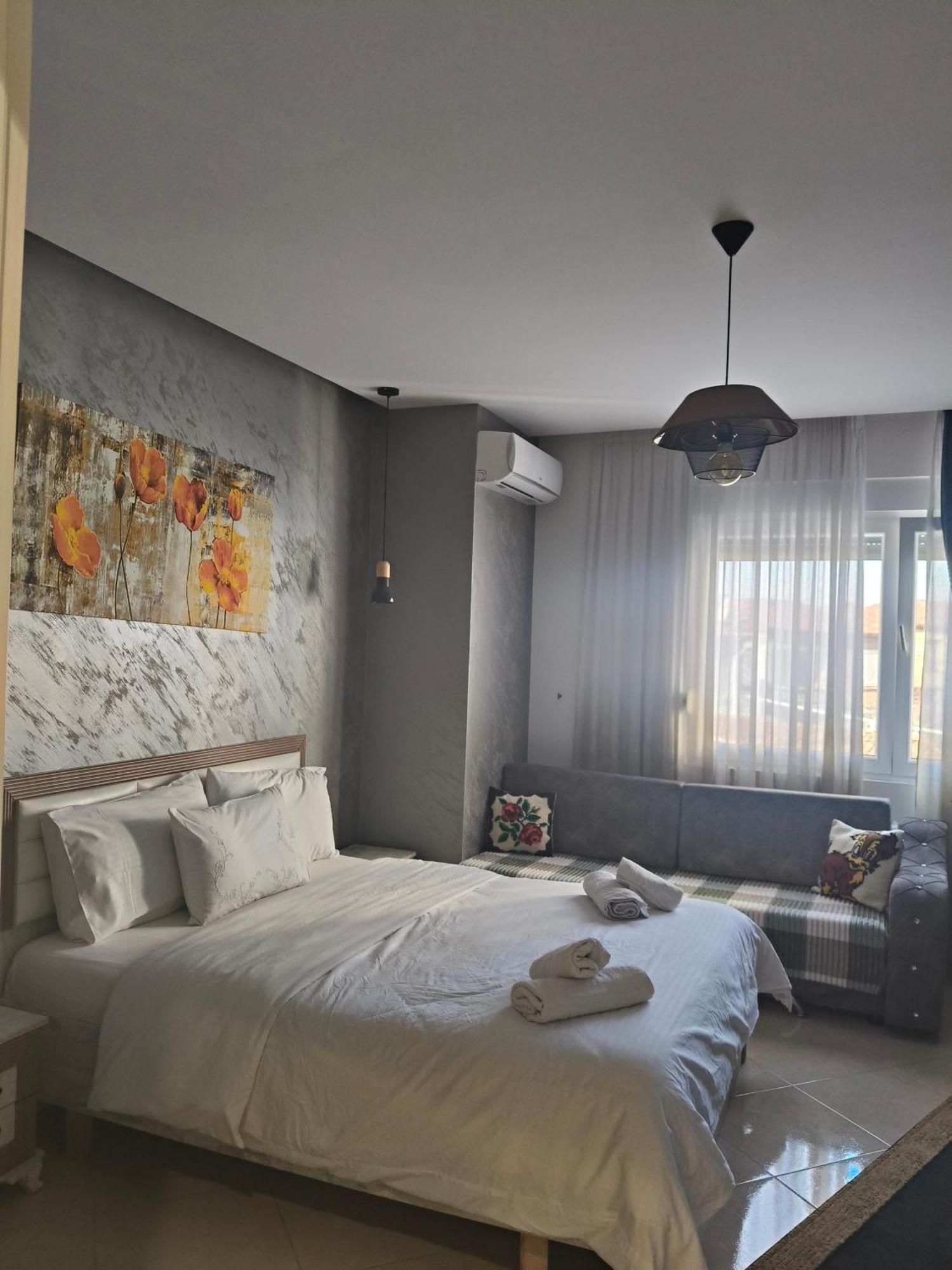 Ajilin Hotel Rooms Korce Rom bilde