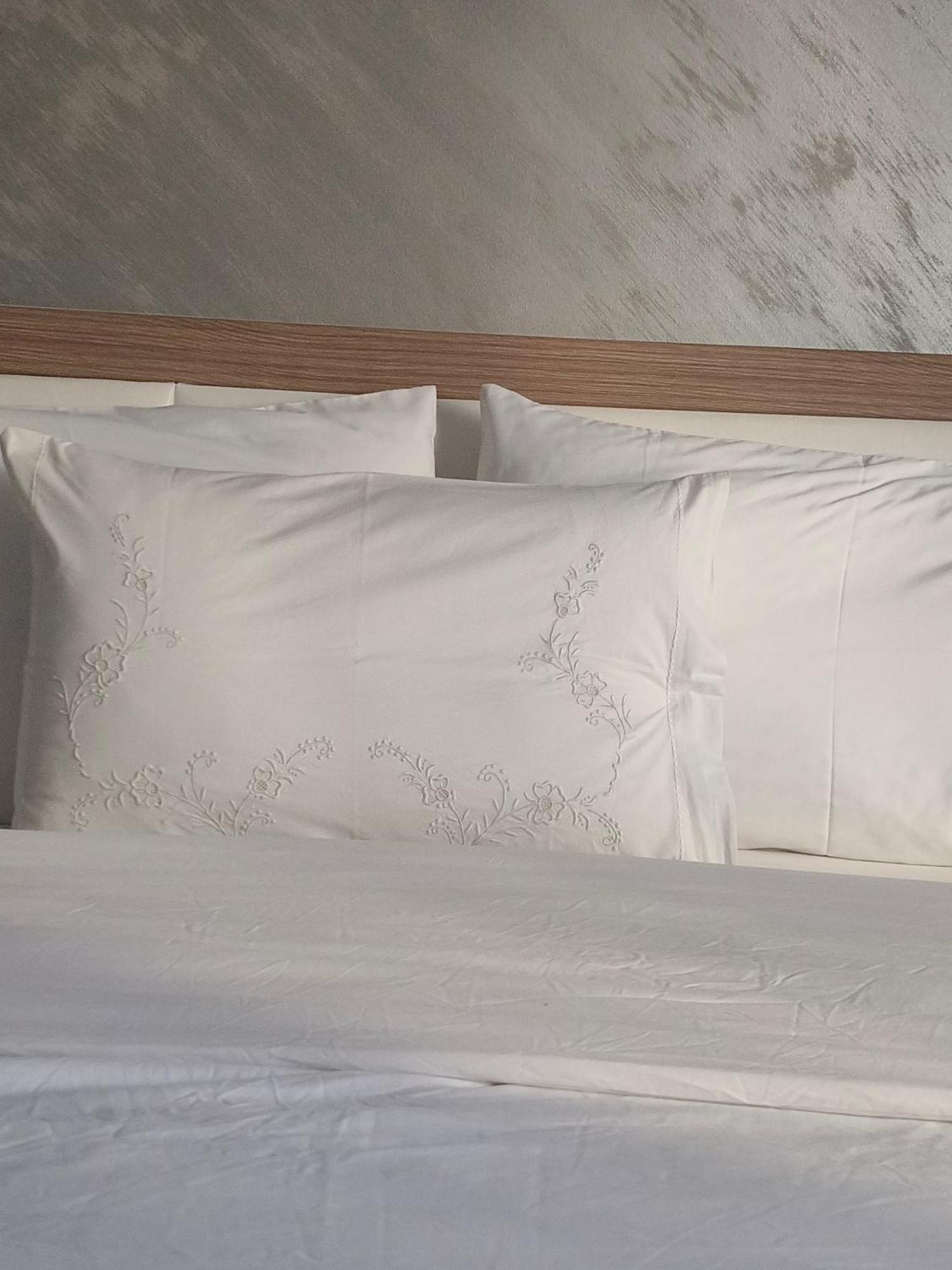 Ajilin Hotel Rooms Korce Rom bilde